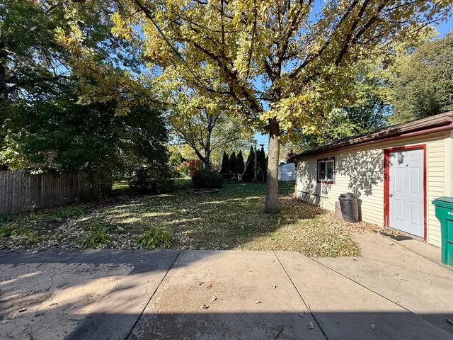 $245,000 | 905 Brentwood Drive, Joliet, IL 60435