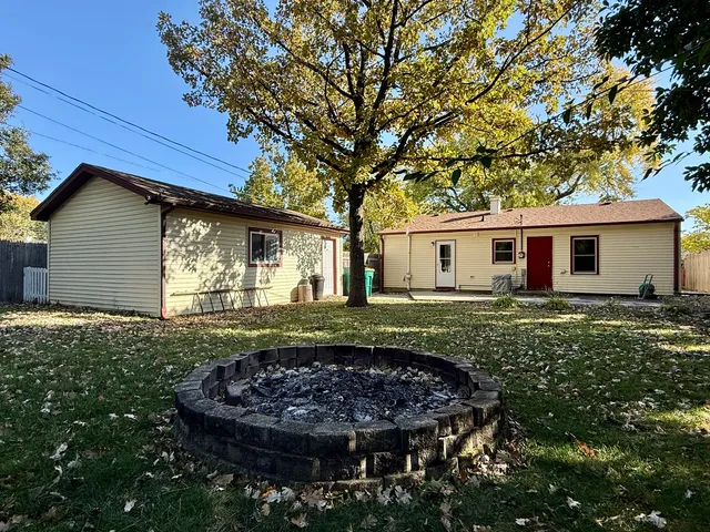 $245,000 | 905 Brentwood Drive, Joliet, IL 60435