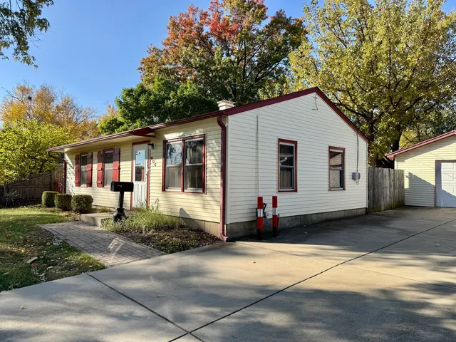 $245,000 | 905 Brentwood Drive, Joliet, IL 60435