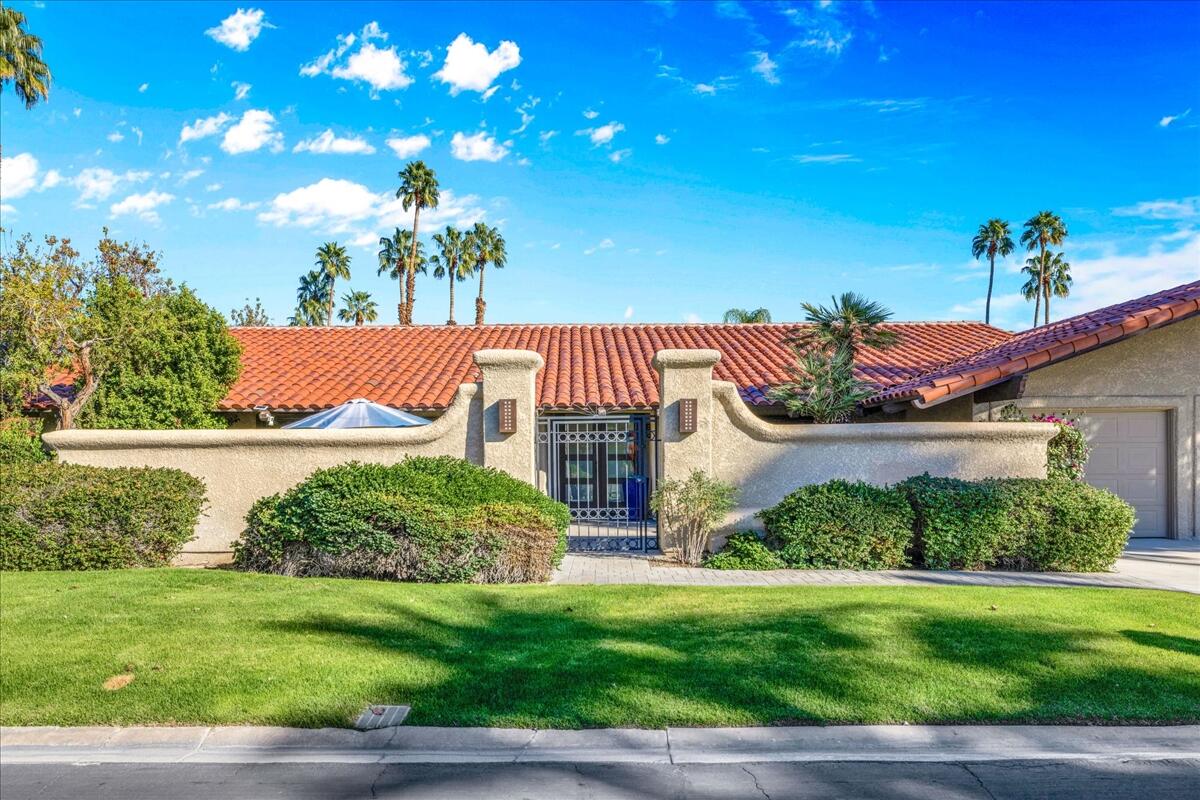 105 Esplanade Street Rancho Mirage, CA 92270 - Photo 4 of 66 04-04