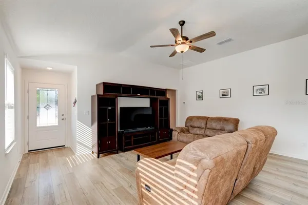 $299,900 | 33 Pine Croft Lane, Palm Coast, FL 32164