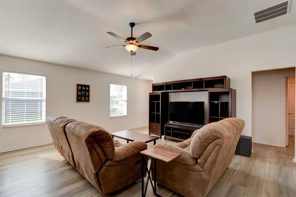 $299,900 | 33 Pine Croft Lane, Palm Coast, FL 32164