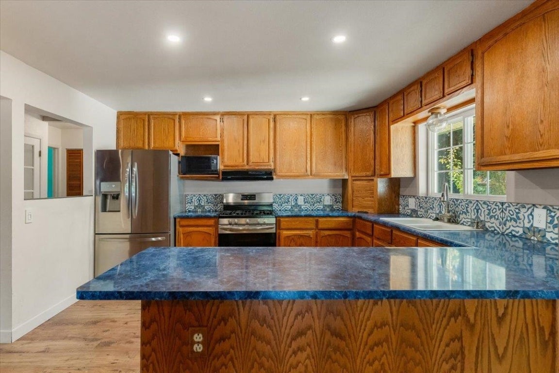 2026 Deetz Road Mount Shasta, CA 96067 - Photo 17 of 45 Gallery Image 17