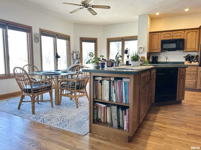 $399,900 | 112 Lonergan Lane, Jacksonville, IL 62650