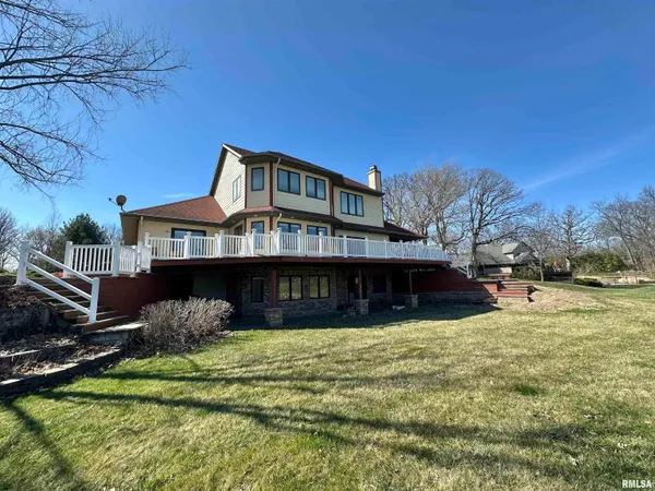 $399,900 | 112 Lonergan Lane, Jacksonville, IL 62650