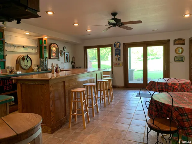 $399,900 | 112 Lonergan Lane, Jacksonville, IL 62650