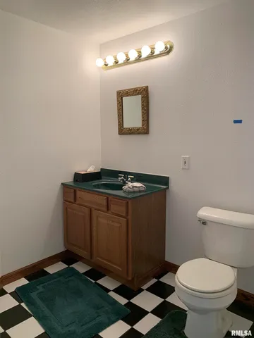 $399,900 | 112 Lonergan Lane, Jacksonville, IL 62650