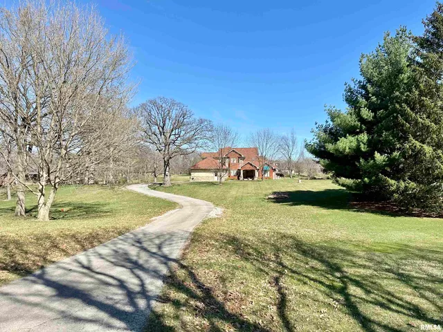 $399,900 | 112 Lonergan Lane, Jacksonville, IL 62650