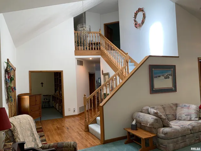 $399,900 | 112 Lonergan Lane, Jacksonville, IL 62650