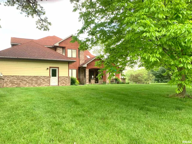 $399,900 | 112 Lonergan Lane, Jacksonville, IL 62650