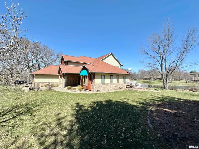 $399,900 | 112 Lonergan Lane, Jacksonville, IL 62650