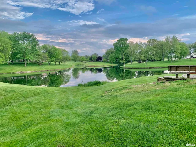 $399,900 | 112 Lonergan Lane, Jacksonville, IL 62650