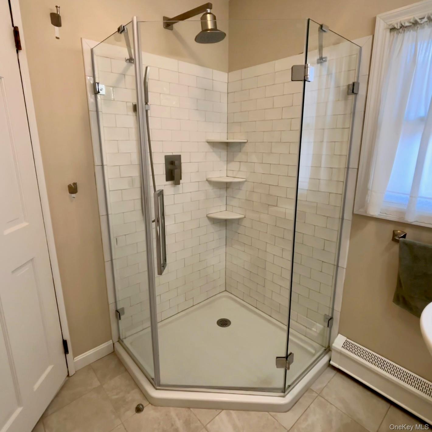 212 Matthews Road Oakdale, NY 11769 - Photo 21 of 38
