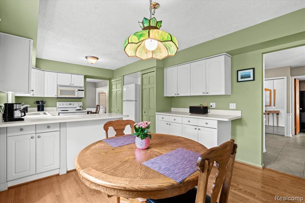 799 Croydon Road Rochester Hills, MI 48309 - Photo 15 of 56