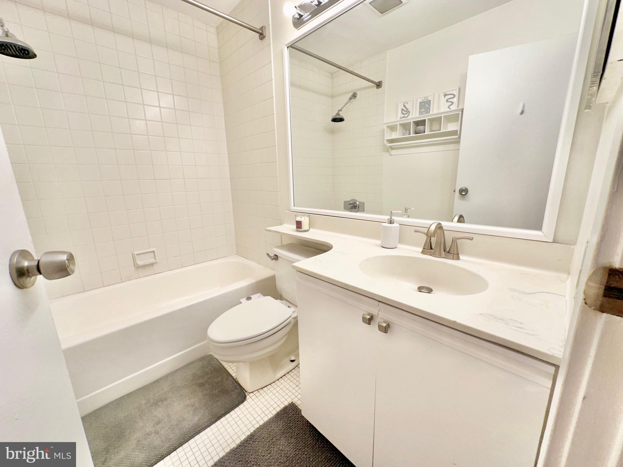 1601 Spring Garden Street, Unit M108 Philadelphia, PA 19130 - Photo 16 of 32