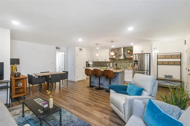 $649,000 | 101 South Interlachen Avenue, Unit 104, Winter Park, FL 32789