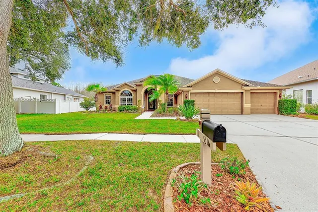 $880,000 | 5516 Garden Arbor Drive, Lutz, FL 33558