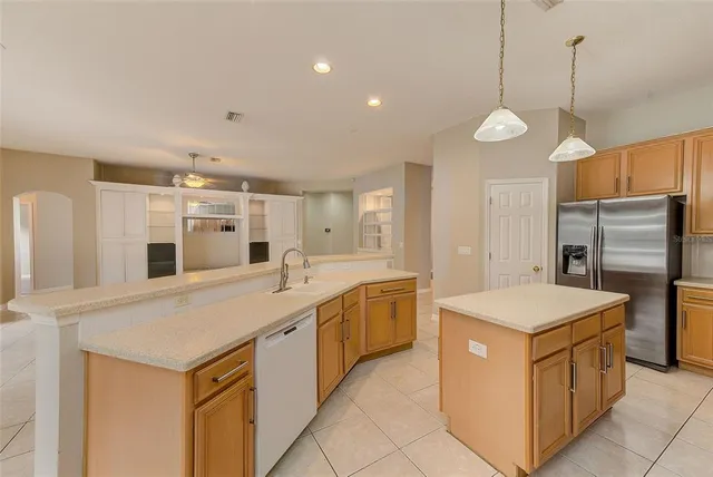 $880,000 | 5516 Garden Arbor Drive, Lutz, FL 33558