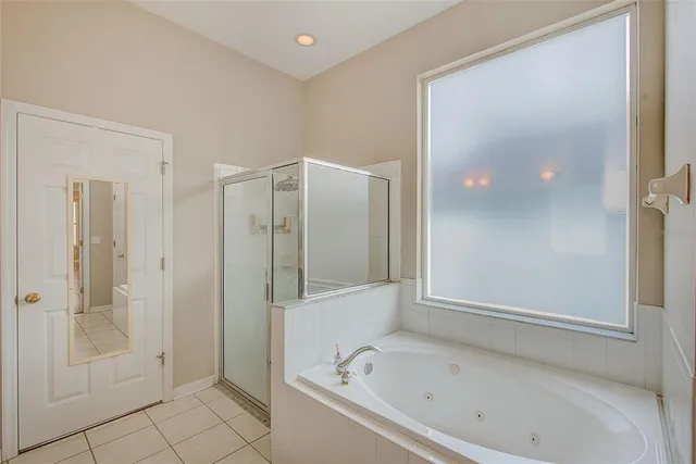 $880,000 | 5516 Garden Arbor Drive, Lutz, FL 33558