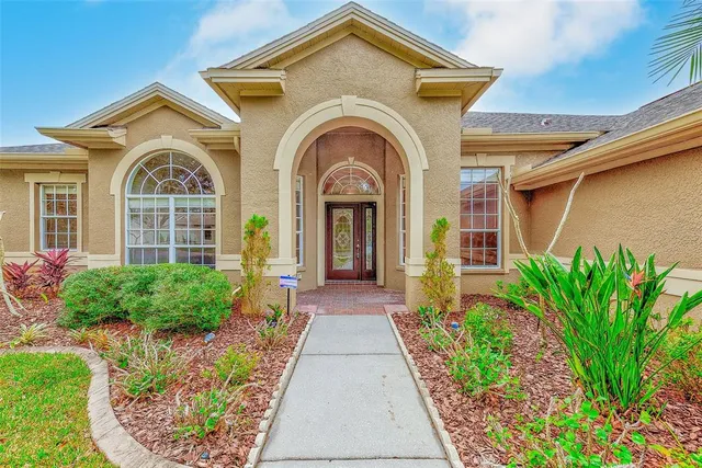 $880,000 | 5516 Garden Arbor Drive, Lutz, FL 33558