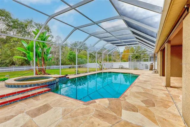 $880,000 | 5516 Garden Arbor Drive, Lutz, FL 33558