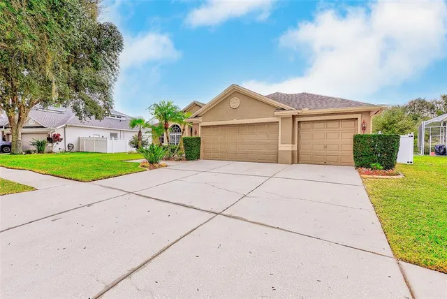 $880,000 | 5516 Garden Arbor Drive, Lutz, FL 33558