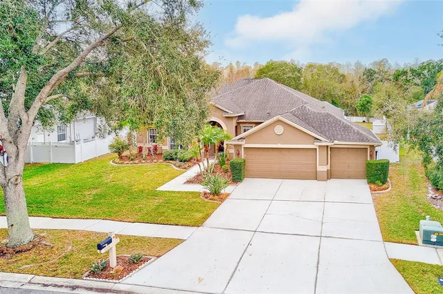 $880,000 | 5516 Garden Arbor Drive, Lutz, FL 33558