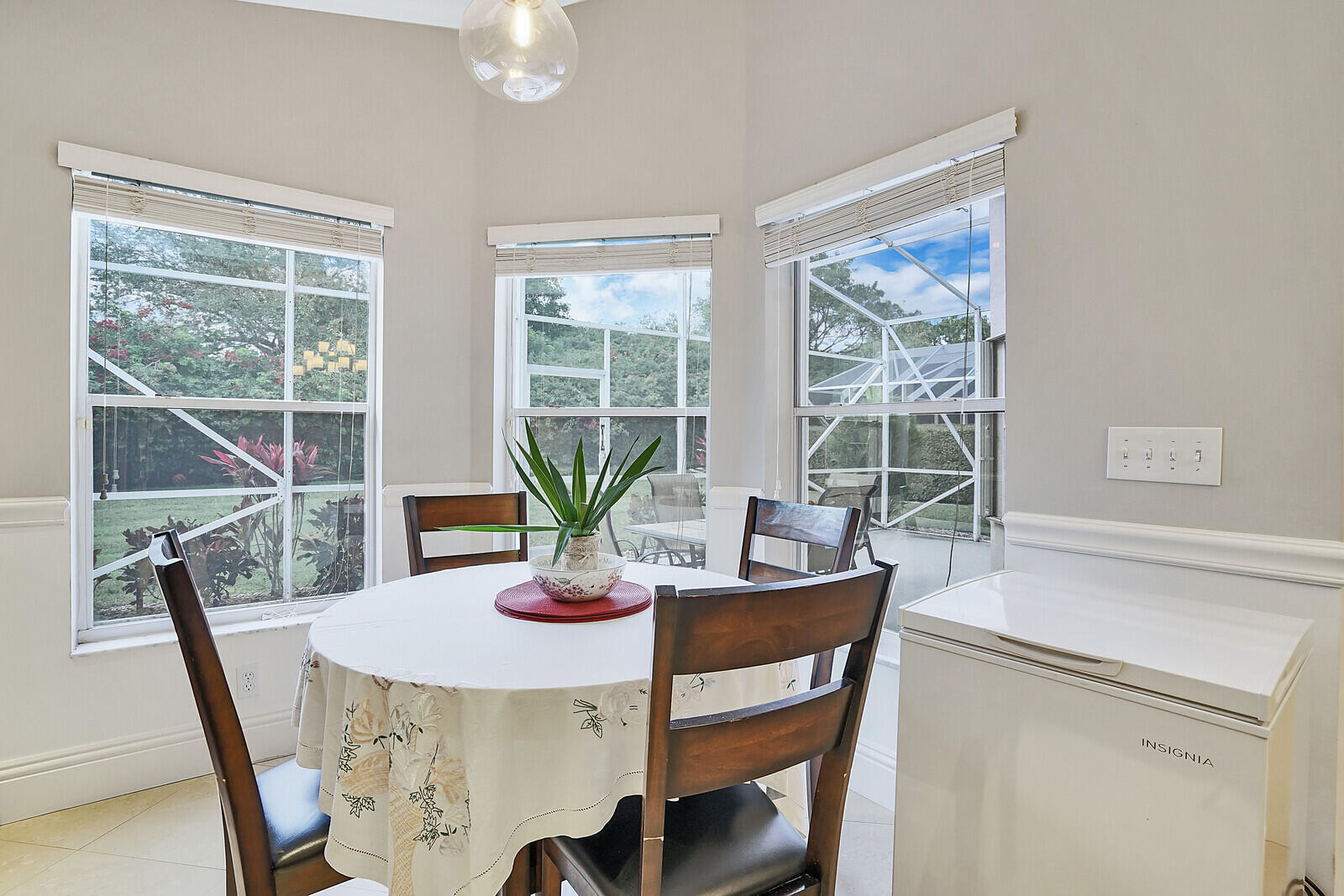 2208 Soundings Court Greenacres, FL 33413 - Photo 15 of 32 Breakfeast Nook