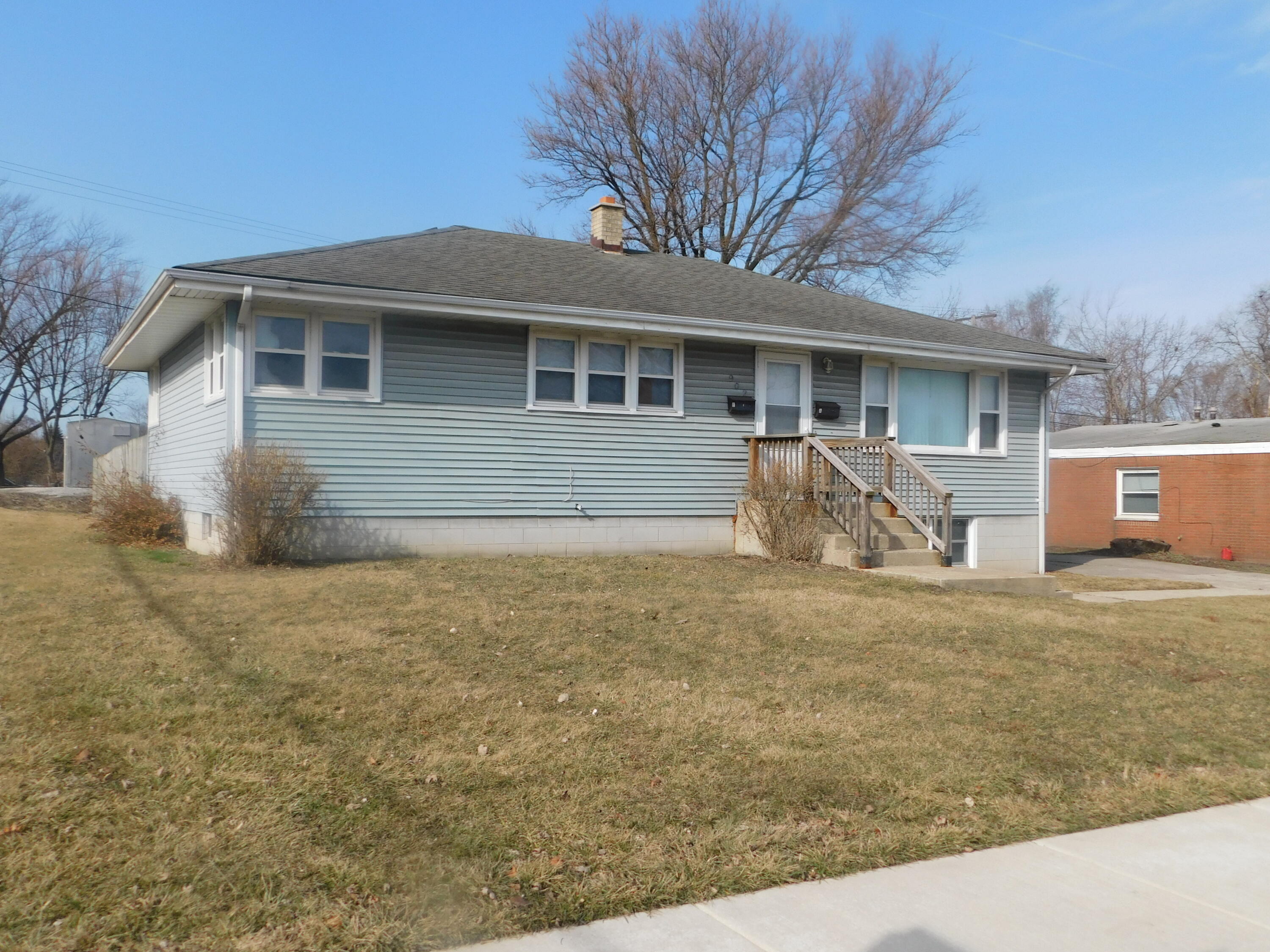 902 North Wood Street Griffith, IN 46319 - Photo 1 of 19 3000x2250