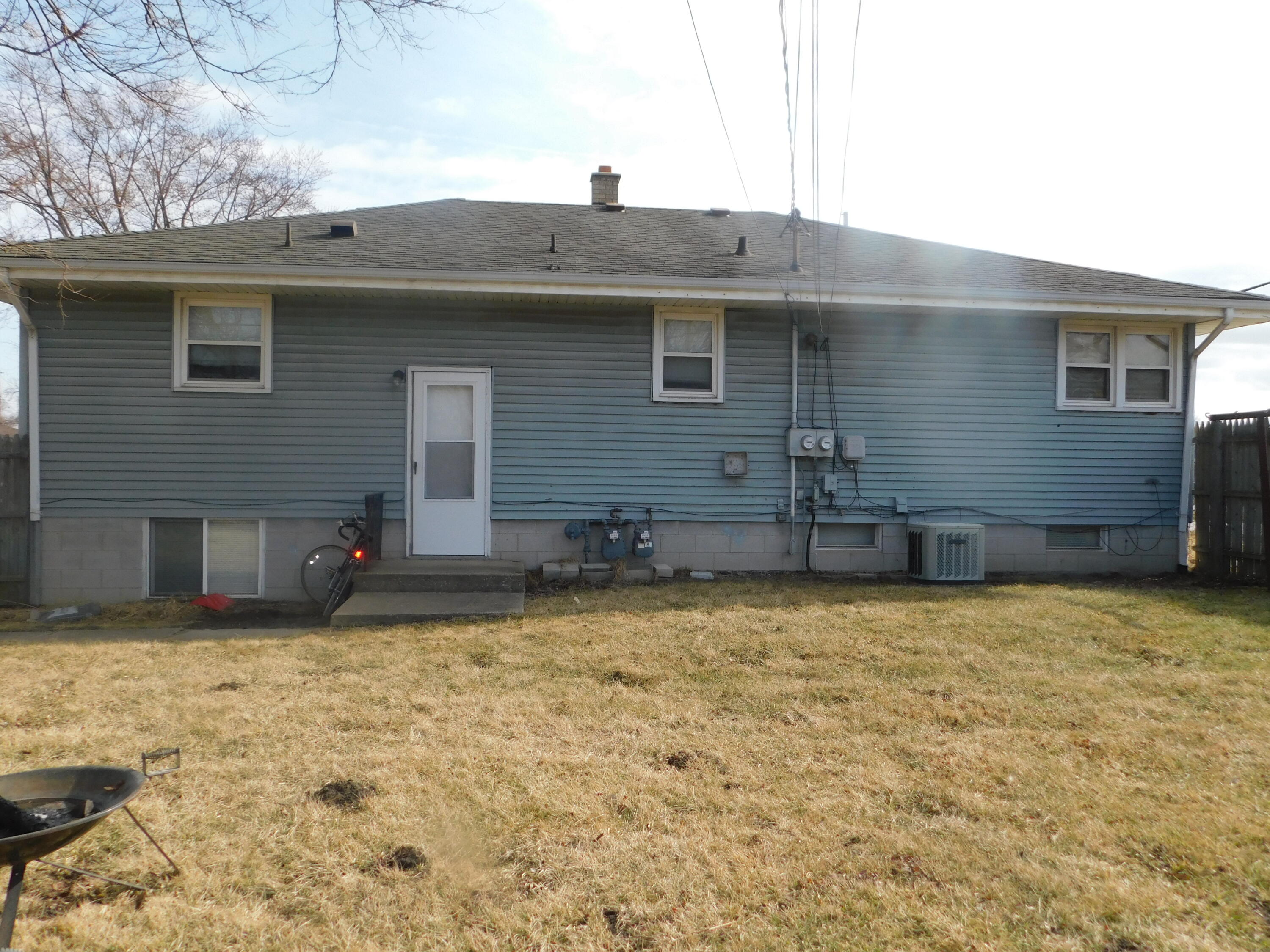 902 North Wood Street Griffith, IN 46319 - Photo 4 of 19 3000x2250