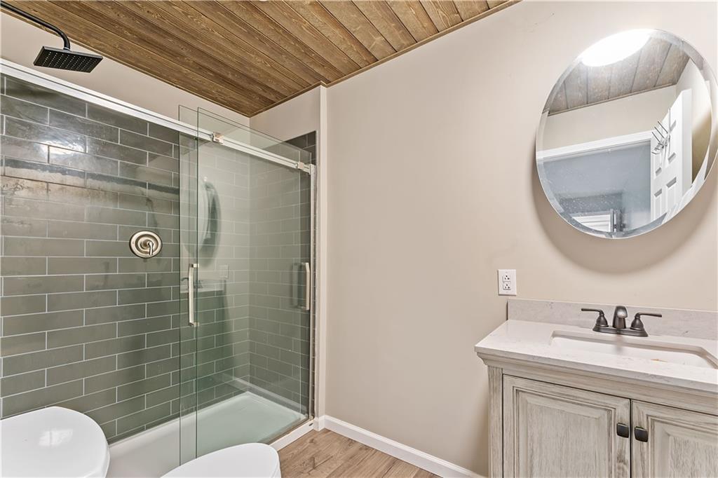 864 Edenborn Road McClellandtown, PA 15458 - Photo 5 of 23