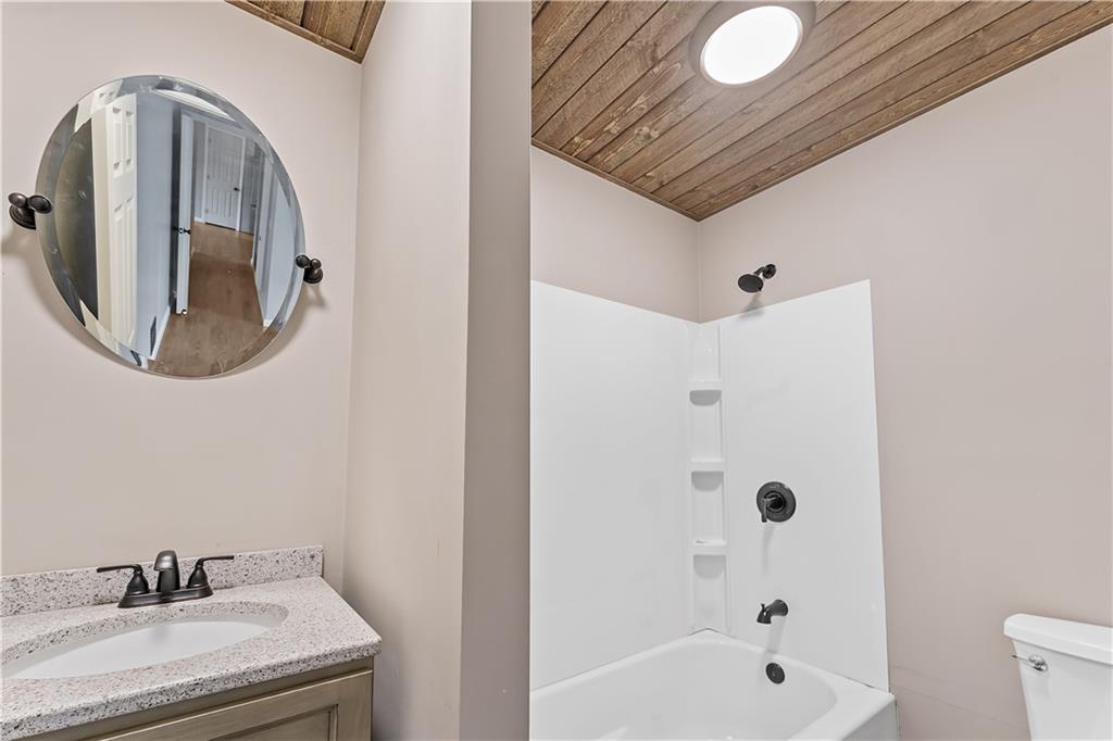 864 Edenborn Road McClellandtown, PA 15458 - Photo 10 of 23