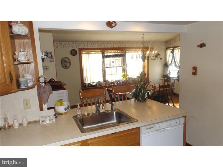 1566 Deer Run Road Warminster, PA 18974 - Photo 5 of 19 Gallery Image 5