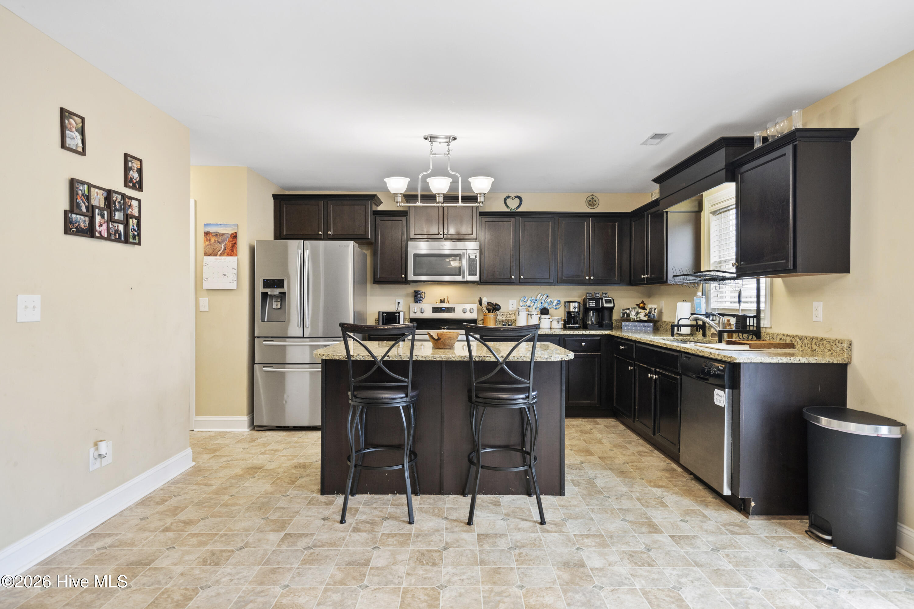 140 Pine Cove Road New Bern, NC 28562 - Photo 11 of 49 Breakfast Nook and Kitchen
