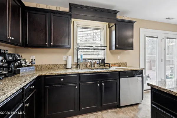 $385,000 | 140 Pine Cove Road, New Bern, NC 28562