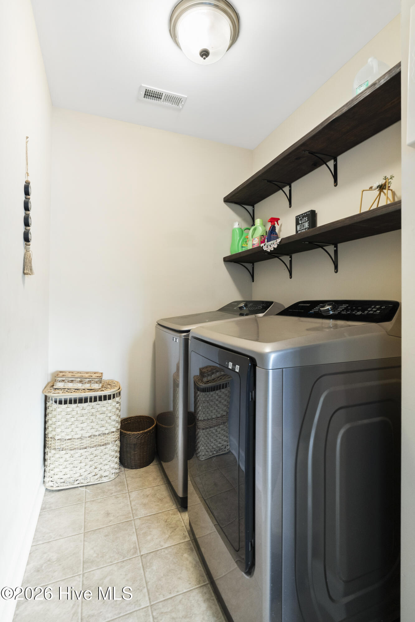 140 Pine Cove Road New Bern, NC 28562 - Photo 30 of 49 Laundry Room