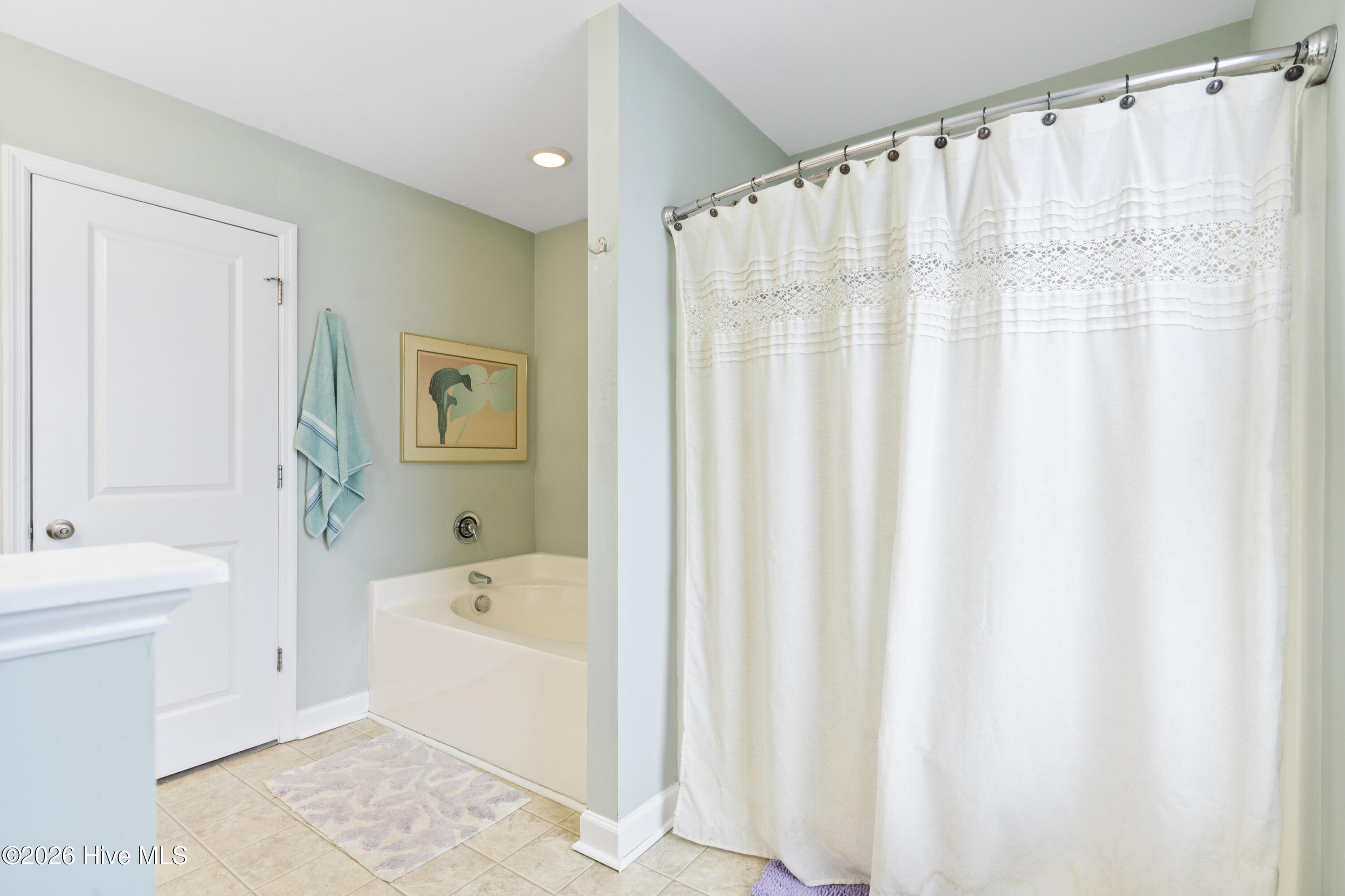 140 Pine Cove Road New Bern, NC 28562 - Photo 35 of 49 Master Bath (2)