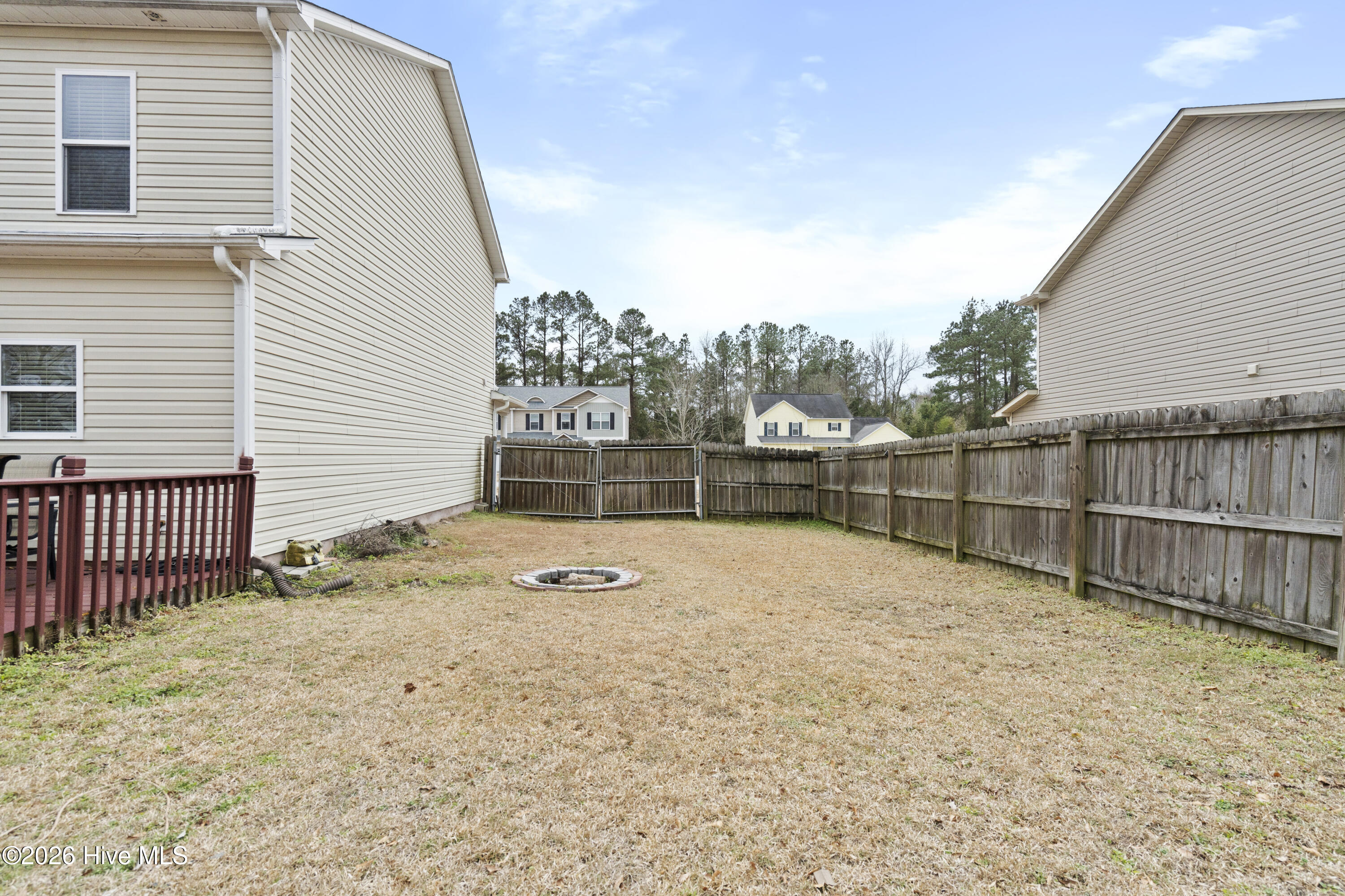 140 Pine Cove Road New Bern, NC 28562 - Photo 47 of 49 Backyard and Firepit