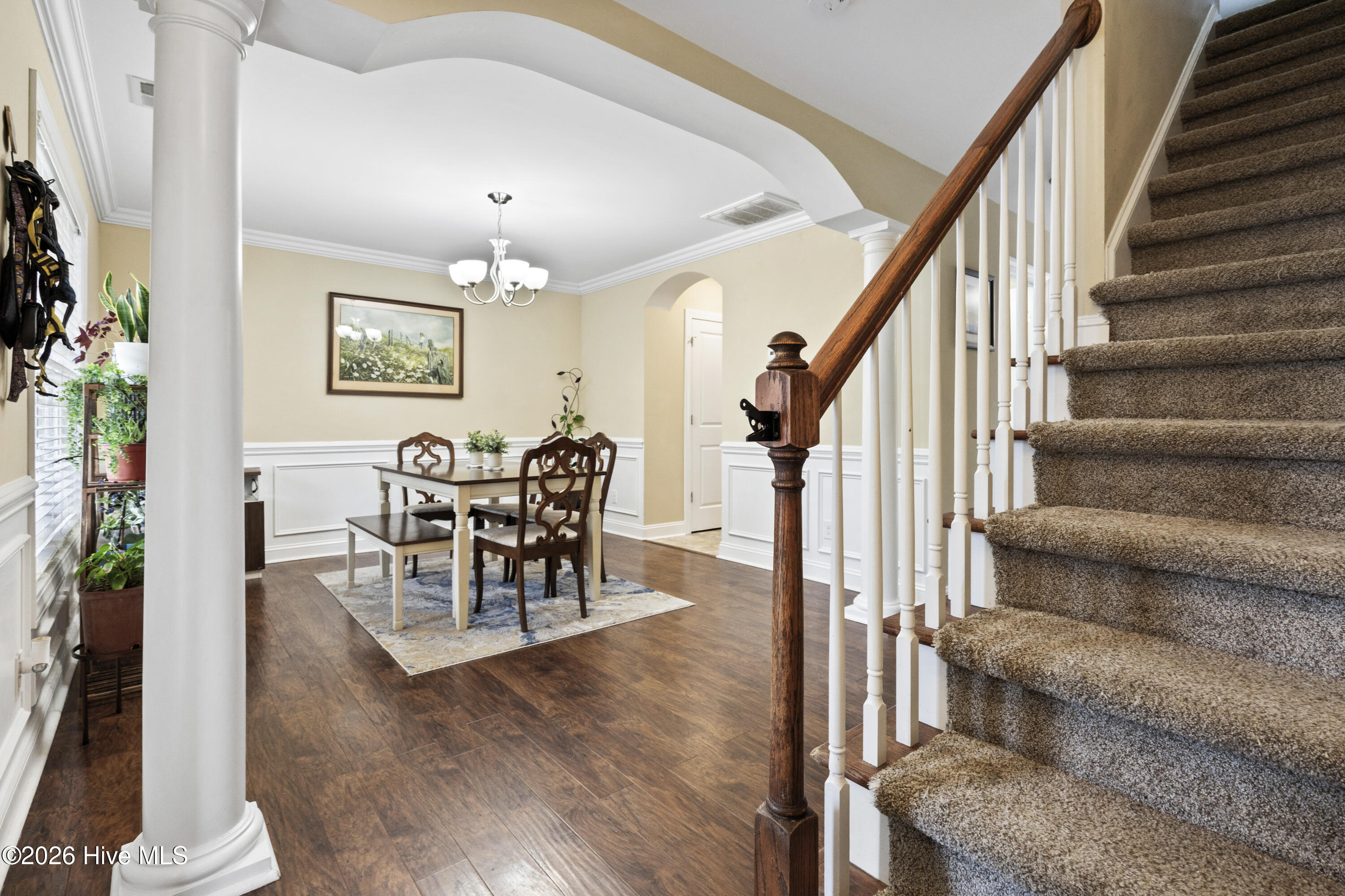 140 Pine Cove Road New Bern, NC 28562 - Photo 6 of 49 Entrance and Dining Room