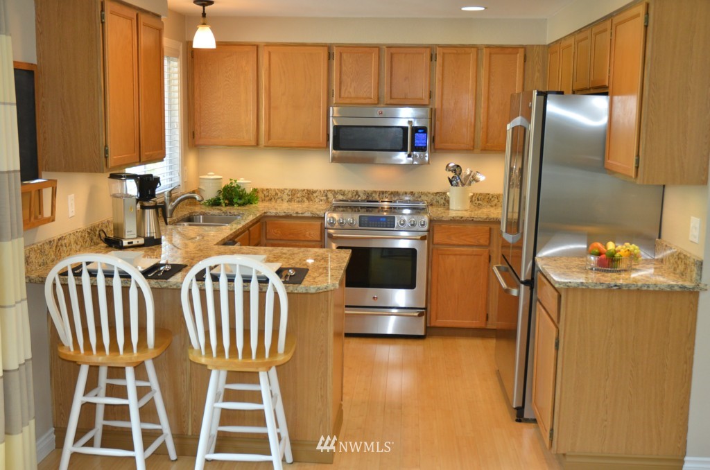 1224 235th Place Southwest Bothell, WA 98021 - Photo 7 of 25