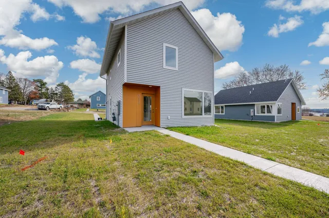 $180,000 | 712 Northwest 8th Avenue, Grand Rapids, MN 55744