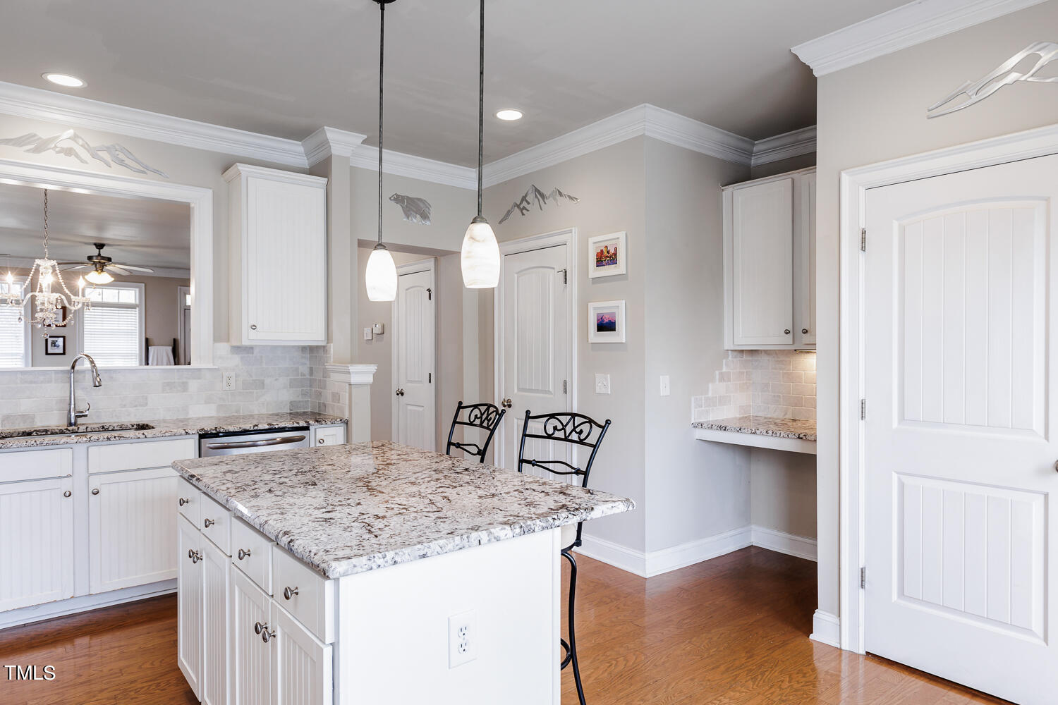 7833 ACC Boulevard Raleigh, NC 27617 - Photo 12 of 38 Interiors-2