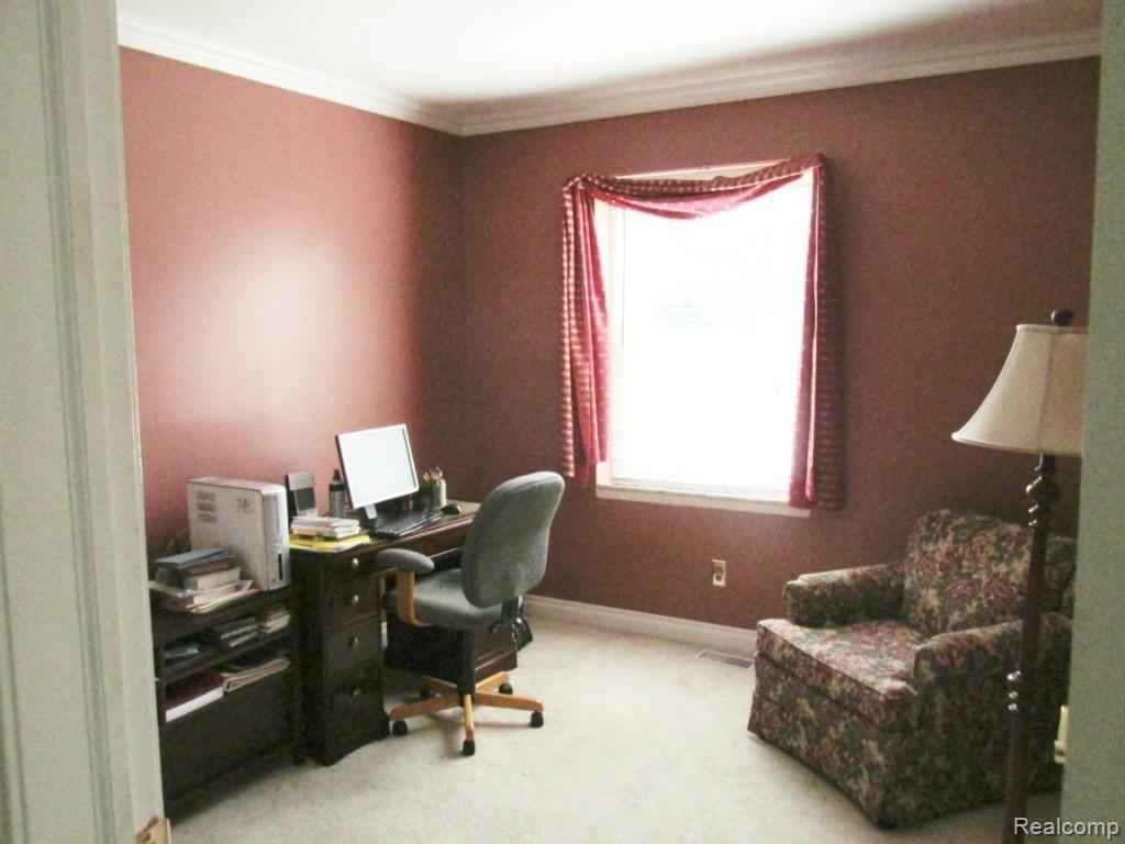850 Downhill Lane Rochester, MI 48307 - Photo 18 of 19 dh-studt.jpg