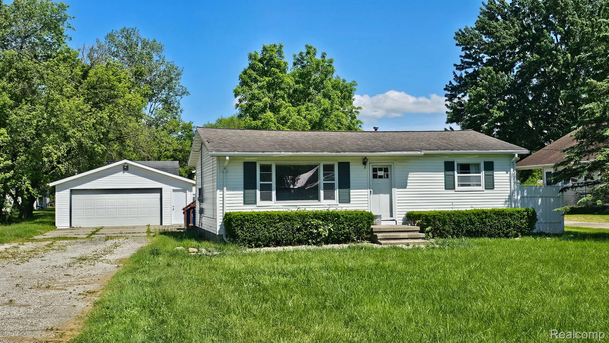 5415 Van Slyke Road Flint, MI 48507 - Photo 1 of 35 Gallery Image 1