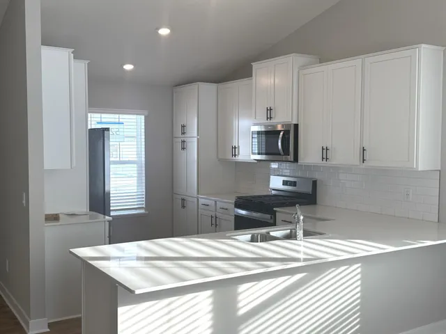 $484,990 | 5200 Mustang Drive, Woodbury, MN 55129