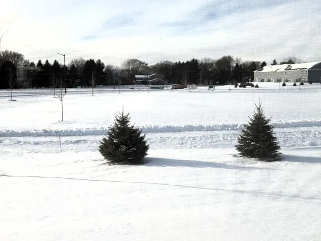 $484,990 | 5200 Mustang Drive, Woodbury, MN 55129