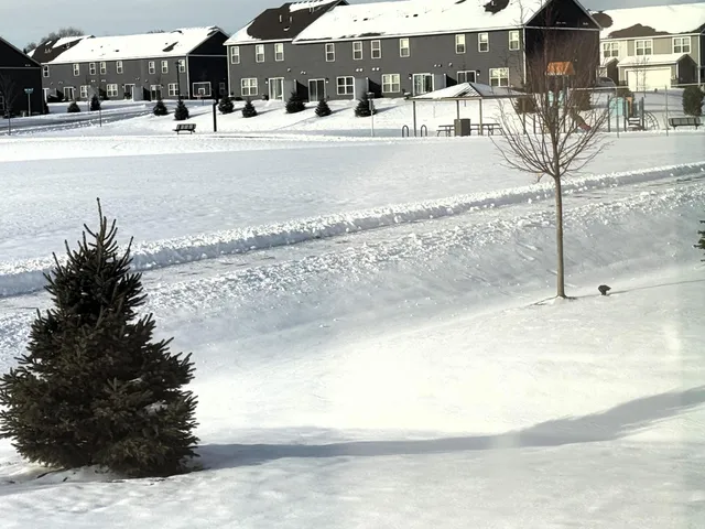 $484,990 | 5200 Mustang Drive, Woodbury, MN 55129