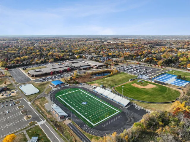 $484,990 | 5200 Mustang Drive, Woodbury, MN 55129