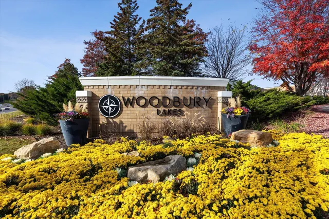 $484,990 | 5200 Mustang Drive, Woodbury, MN 55129