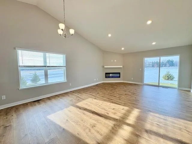 $484,990 | 5200 Mustang Drive, Woodbury, MN 55129